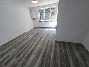 Str. Minerilor   garsoniera situata la etajul 1, finisata, pretabila pentru locuinta sau cabinet. - imagine 3