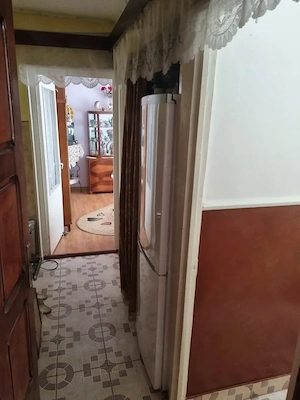 Vând apartament 2 camere semidecomandat 40 mp etaj 2 4 in Dorohoi, cartier Plevna aleea Marului. - imagine 2