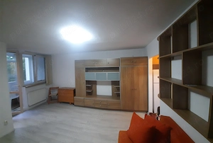Persoana fizica dau in chirie garsonieră pe Strada Detunata - imagine 8