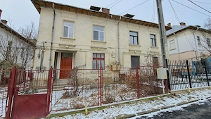 Vand apartament in vila Roman, Neamt - imagine 2
