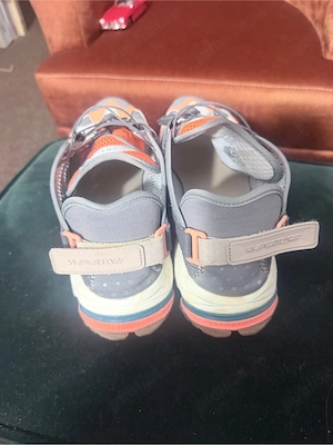 Adidasi Adidas de vara , semi deschisi