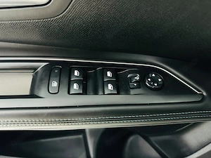 Peugeot 5008 - imagine 10