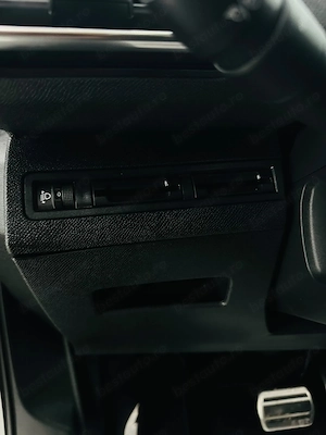 Peugeot 5008 - imagine 13
