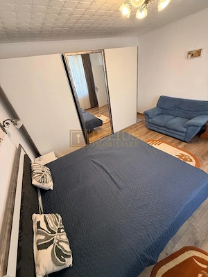 2 camere| curte comuna cu 3 apartamente| centrala proprie| zona aradului| - imagine 2