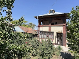 Casă P+M + cladire anexă + teren 1129 mp - imagine 2