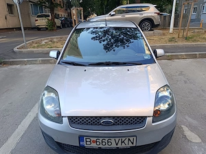 Ford fiesta an 2006 1,6 diesel  - imagine 6