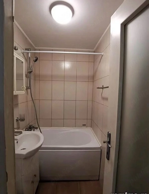 Inchiriez apartament 2 camere, Calea Romanilor(zona Boul Rosu),  - imagine 5