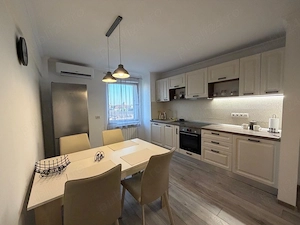 Inchiriez apartament cu 2 camere ultracentral - imagine 4