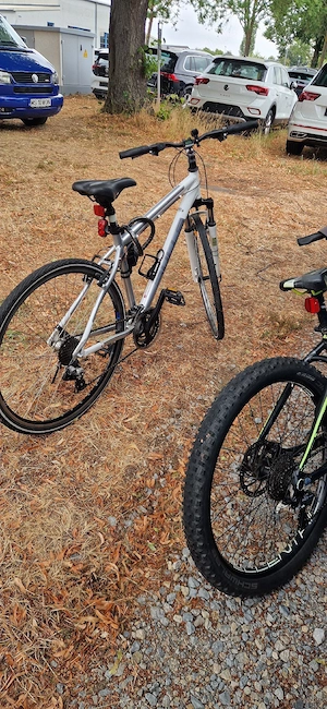 Suport Biciclete pe carlig auto si 2 biciclete la prețuri diferite Bulls normala si electrica - imagine 6