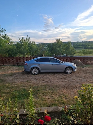 Ford Mondeo Ghia - imagine 2
