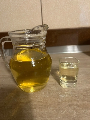 Vand tuica veche de pruna