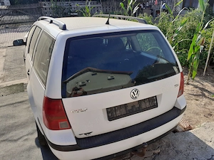 Vand pentru piese Volkswagen Golf 4 din 2001 - imagine 4