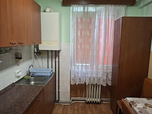 Inchiriez apartament 2 camere, confort 1, decomandat, central, etaj 3, zona Cedonia - imagine 8