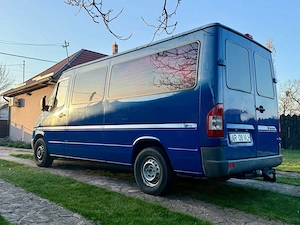 Mercedes Benz Sprinter W902