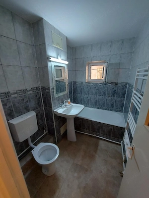 Închiriez apartament  - imagine 5
