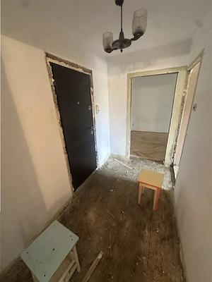 Decomandat la etajul 1 cu 2 balcoane si centrala , aproape de Mall - imagine 8