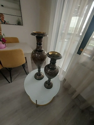 Vînd vaze decorative alamă 