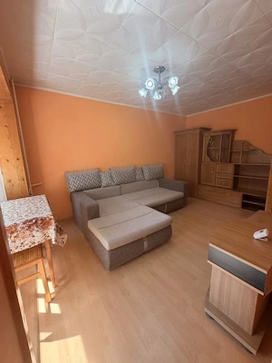 Garsoniera, etaj 1 - zona Lipovei, pozitie excelenta - imagine 3