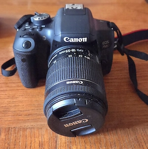 Kit Canon 750D cu obiectiv 18-55, cutie originala