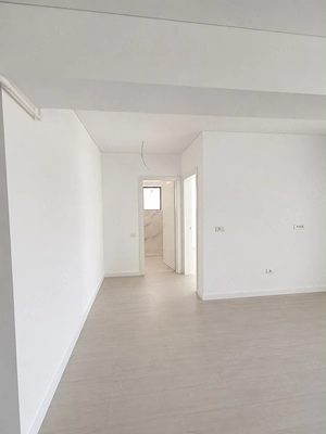 Vând apartament 2 camere Mamaia Nord - imagine 6