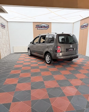 VW TOURAN 2,0 TDI. An 2010 . Garantie 12 luni , Buy-Back . Test drive , 5 locuri  - imagine 12