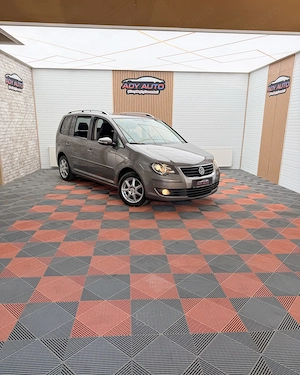 VW TOURAN 2,0 TDI. An 2010 . Garantie 12 luni , Buy-Back . Test drive , 5 locuri  - imagine 10
