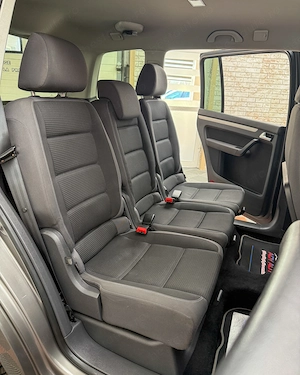 VW TOURAN 2,0 TDI. An 2010 . Garantie 12 luni , Buy-Back . Test drive , 5 locuri  - imagine 17