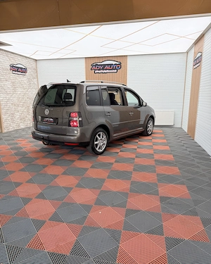 VW TOURAN 2,0 TDI. An 2010 . Garantie 12 luni , Buy-Back . Test drive , 5 locuri  - imagine 14