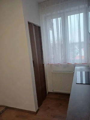 Apartament 2 camere decomandate zona Turnisor - imagine 5
