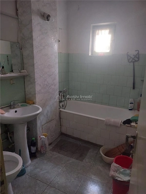 Apartament 2 decomandat, etaj 1, 2 balcoane - Sarari - imagine 5