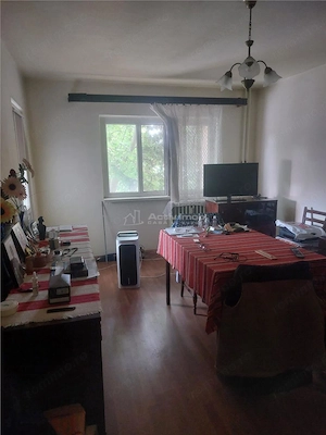 Apartament 2 decomandat, etaj 1, 2 balcoane - Sarari - imagine 4