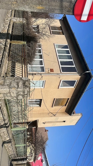 Proprietar vând casa