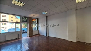 Spatiu comercial 70 mp , Simion Barnutiu, parcare in fata - imagine 2