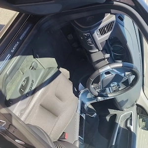 Vând Volvo XC60,an 2017 bine echipat . - imagine 3