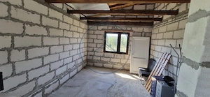 Casă la roșu de vânzare în Dumitra – 1.500 mp teren! - imagine 4