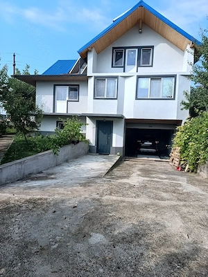 Vând casă în Miroslava 