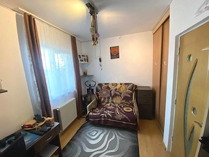 Apartament 3 camere decomandate etaj I zona Gusterita - imagine 3