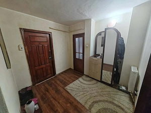 De Vanzare Apartament 2 Camere Decomandate - Zona Piata Centrala - Baia Comunala - imagine 2