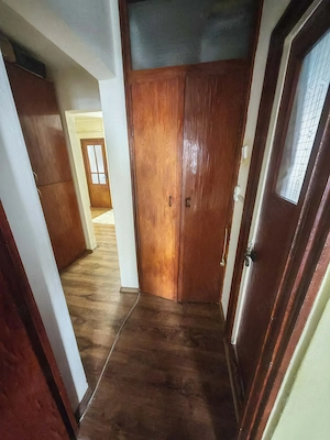De Vanzare Apartament 2 Camere Decomandate - Zona Piata Centrala - Baia Comunala - imagine 4