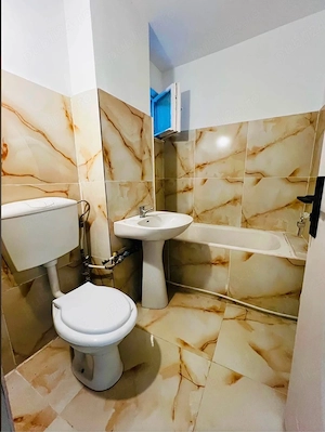 Apartament Decomandat,Confort 1 situat in Tecuci pe Str. 7 Noiembrie - imagine 10
