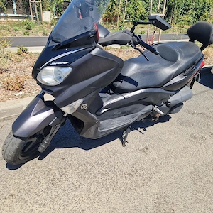 Scuter Yamaha X-Max 250 (maxi-scooter)   2013 - imagine 4