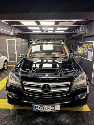 Vând Mercedes Benz 420 CDI 4Matic  3996 cm3, an fabricație 2  km , un singur proprietar. 