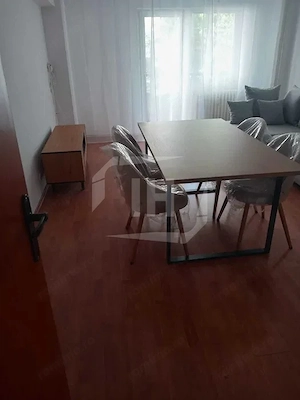 Apartament 3 camere I decomandat I zona Dorobatilor