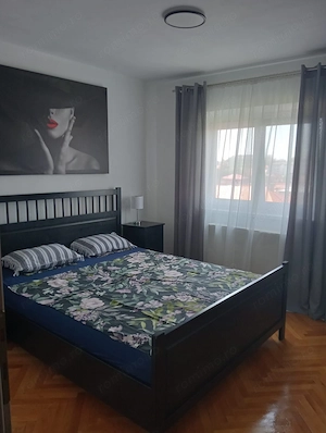 Apartament decomandat de inchiriat zona Sub Arini - imagine 2