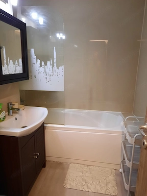 Apartament decomandat de inchiriat zona Sub Arini - imagine 6