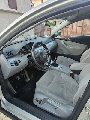 VW Pasat B6 Berlina BLUEMOTION 2.0 TDI 110 CP | 2010 | 2.900 EUR  !! - imagine 11
