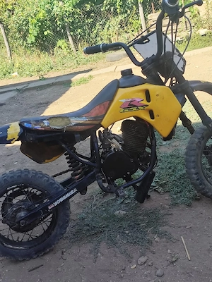 motor de bicicleta pus pe un cadru de cross de 49cc - imagine 3