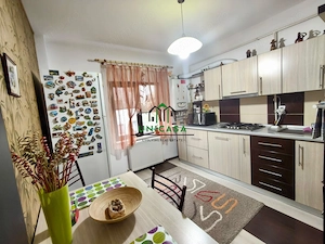 Apartament de inchiriat / 3 camere/ loc de parcare privat - imagine 5