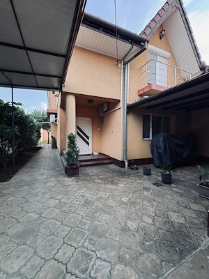 AV703 Casa individuala 5 camere, + anexe, P+M, zona FRATELIA