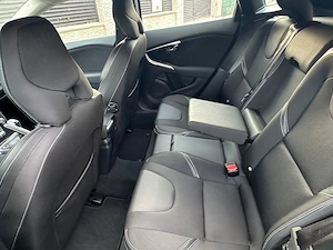 Volvo V40 - 2.0 diesel - 11 2017 - facelift